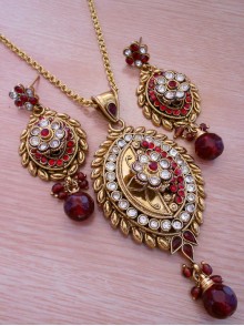 Polki Pendant Set